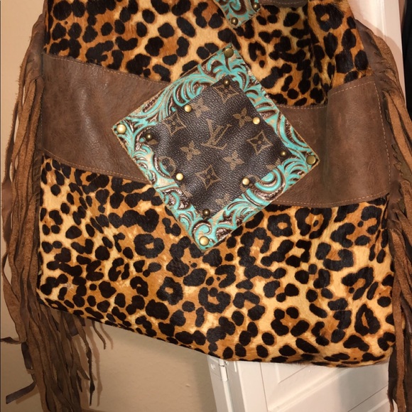 Custom leather crossbody bag!😍 - Picture 2 of 4